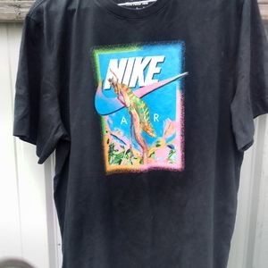 Nike tee